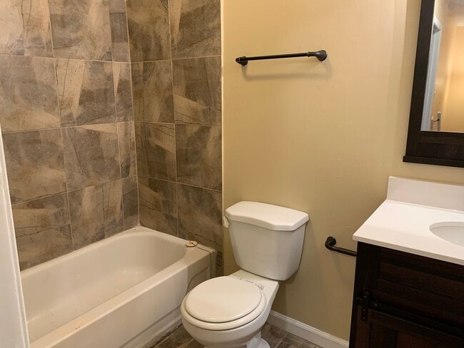 Building Photo - Rent Special! Half off first months' rent ...
