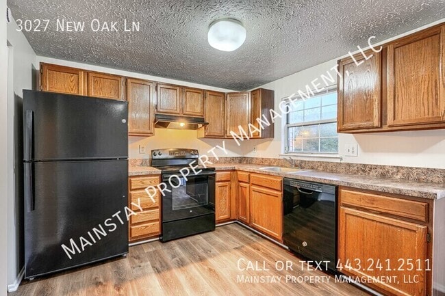 Building Photo - 3027 New Oak Ln