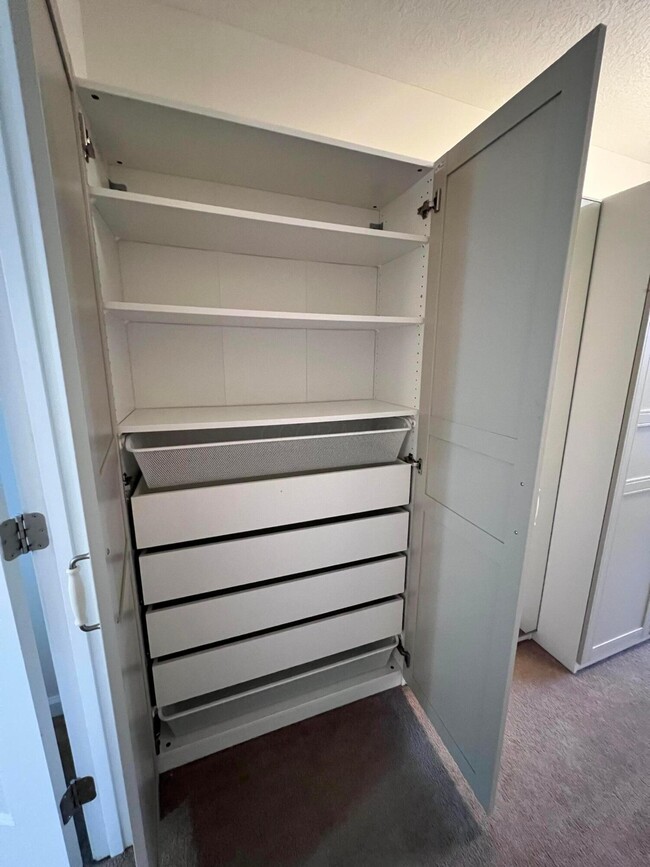 Building Photo - 7847 Aideen Ct