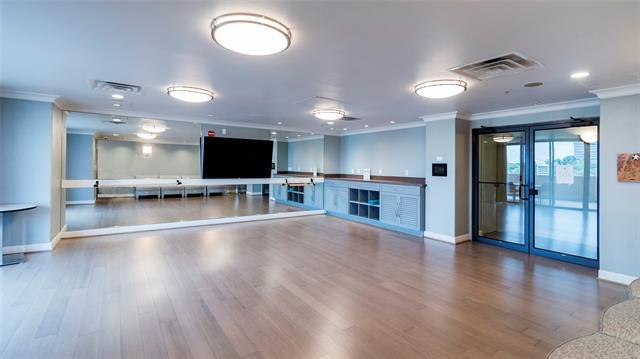 Building Photo - 330 E Las Colinas Blvd