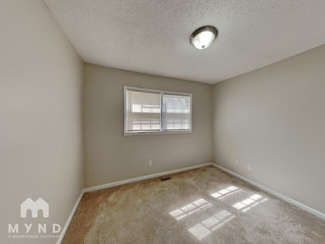 Building Photo - 1529 Plover Rd