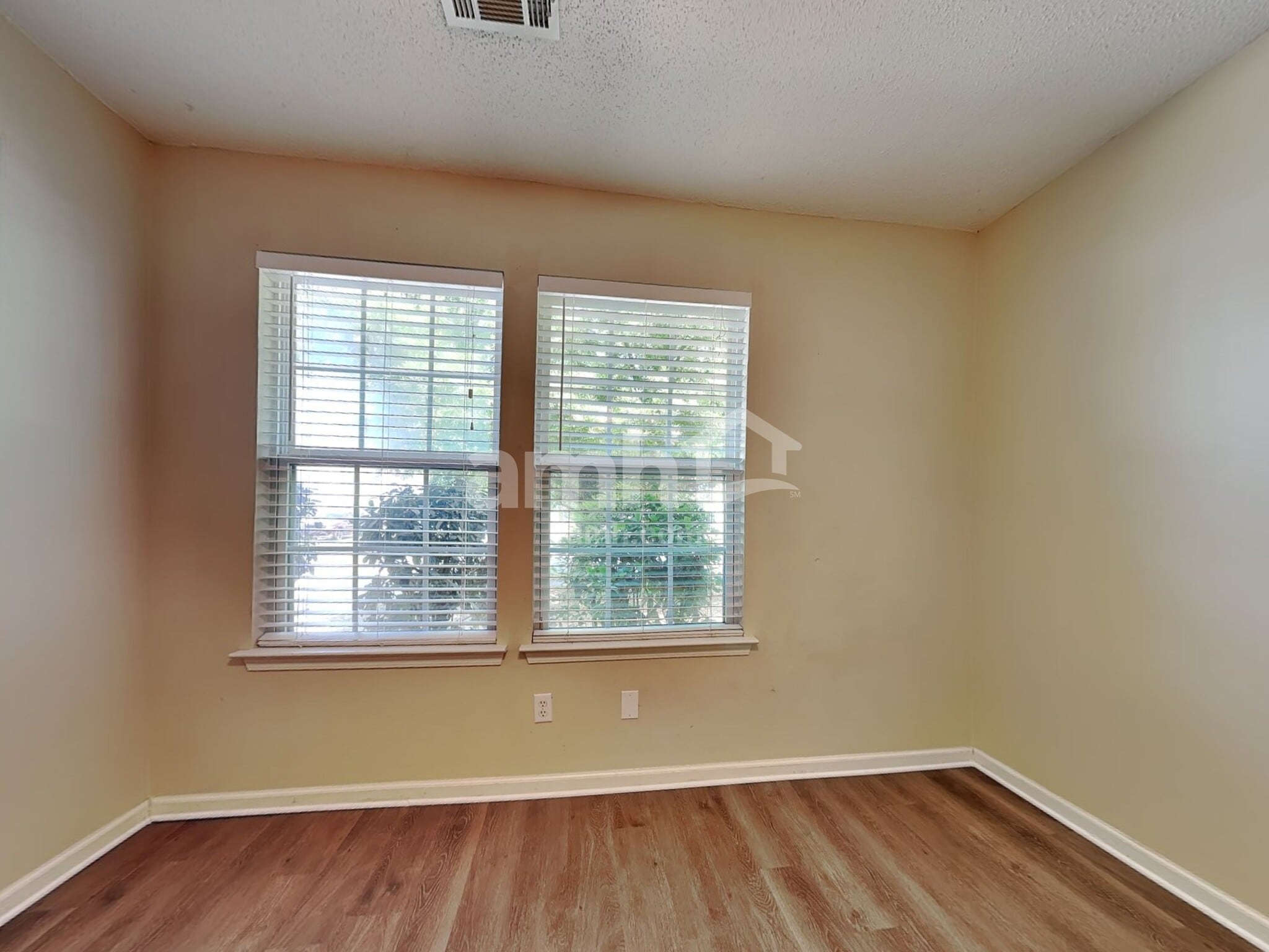 Building Photo - 7 Holly Springs Cir