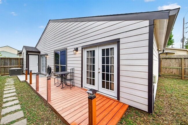 Building Photo - 10244 Bridgeland Ln