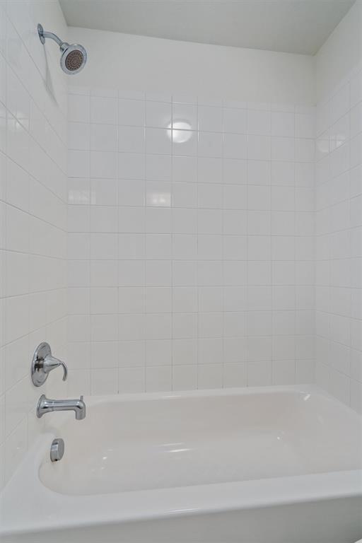 Building Photo - 5407 Link Ave