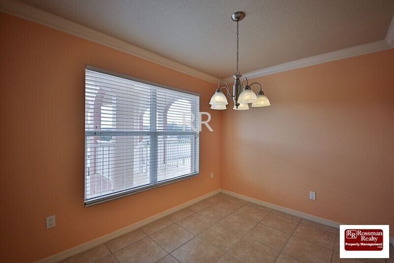 Building Photo - Santa Barbara Villas