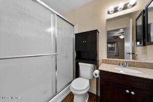 Building Photo - 463 Larson Rd