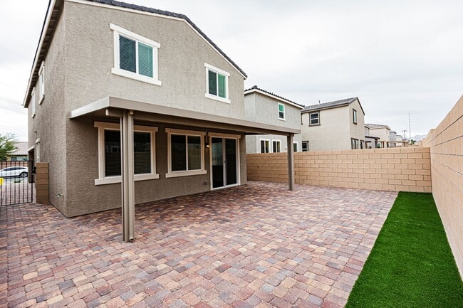 Building Photo - Brand New 4-bedroom Home