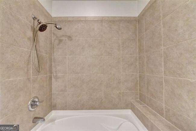 Building Photo - 44 Peachtree Pl NE
