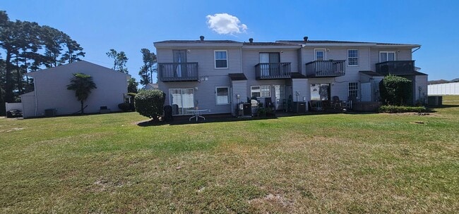 Building Photo - 1117 Fawn Drive – Fully Furnished 3BR/2BA ...