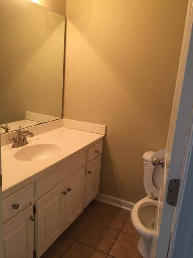 Building Photo - 3 BD/2 BA