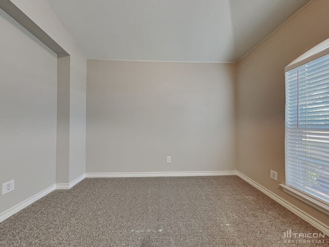 Building Photo - 1116 Monticello Dr