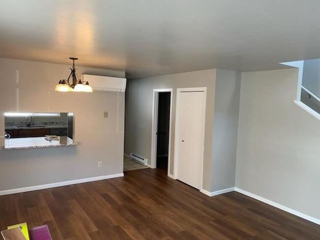 Building Photo - *LEASE PENDING* Remodeled Condo on Talisma...