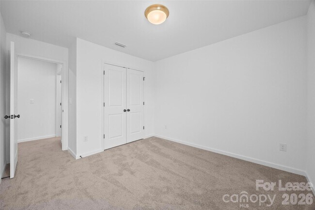 Building Photo - 328 Drawbar Dr