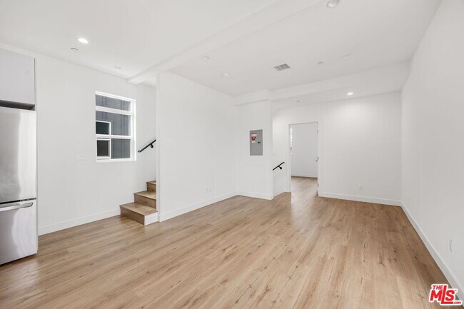 Building Photo - 11253 Hatteras St