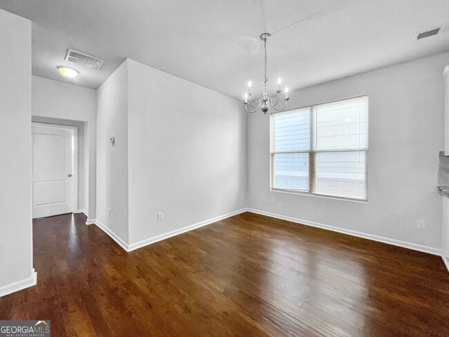 Building Photo - 172 Daisy Cir