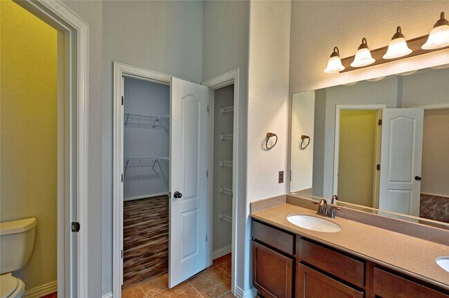 Building Photo - 5418 Brookway Willow Dr