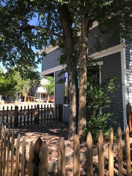 Sunny front yard - 302 E Uintah St