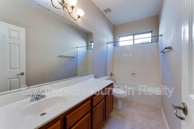 Building Photo - 2070 E Indigo Dr