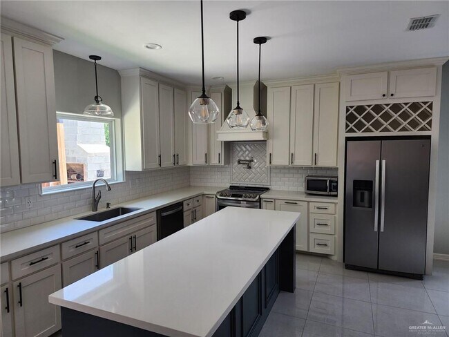 Building Photo - 505 Northern Dancer Ave