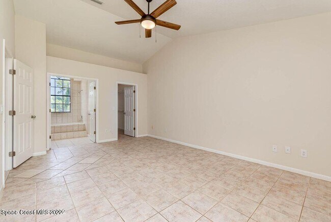 Building Photo - 1040 Big Horn Cir NW