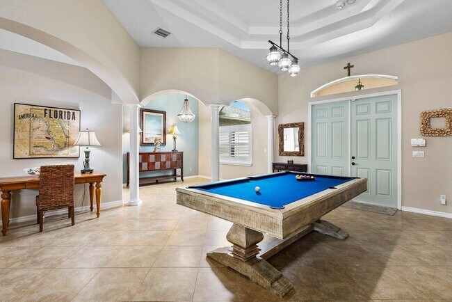 Building Photo - 2999 Dovedale Ct