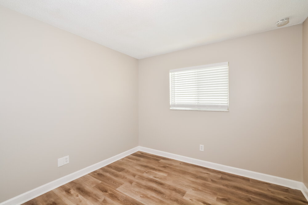 Building Photo - 426 Iowa Woods Cir E