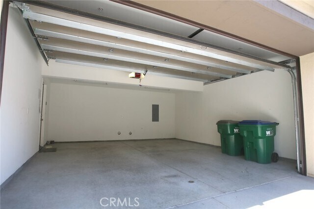 Building Photo - 138 Annuals