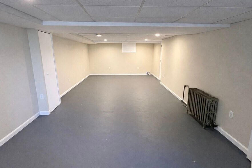 Building Photo - 738 S Seventh St