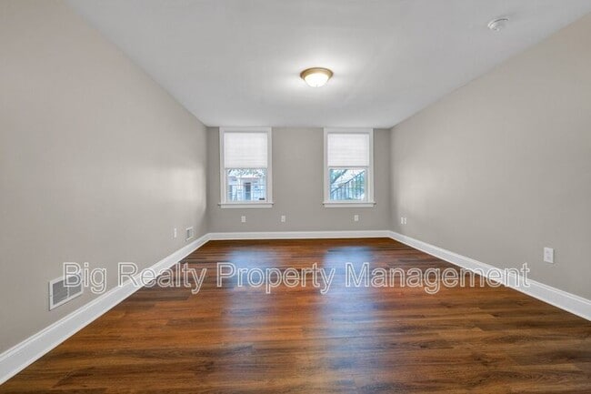 Building Photo - 364 Prospect Ave
