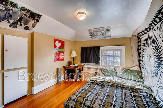 Building Photo - 1035 N Marion St