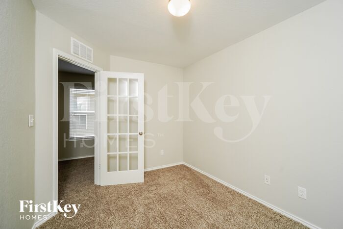 Building Photo - 175 Elderberry