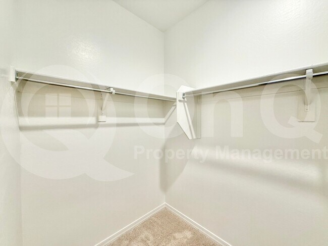 Building Photo - 5523 W Coplen Farms Rd