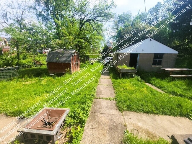Building Photo - 3018 Stafford St