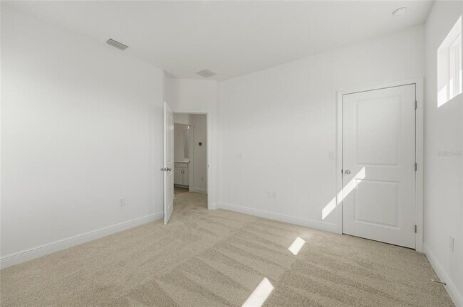 Building Photo - 2100 Maverick Ct