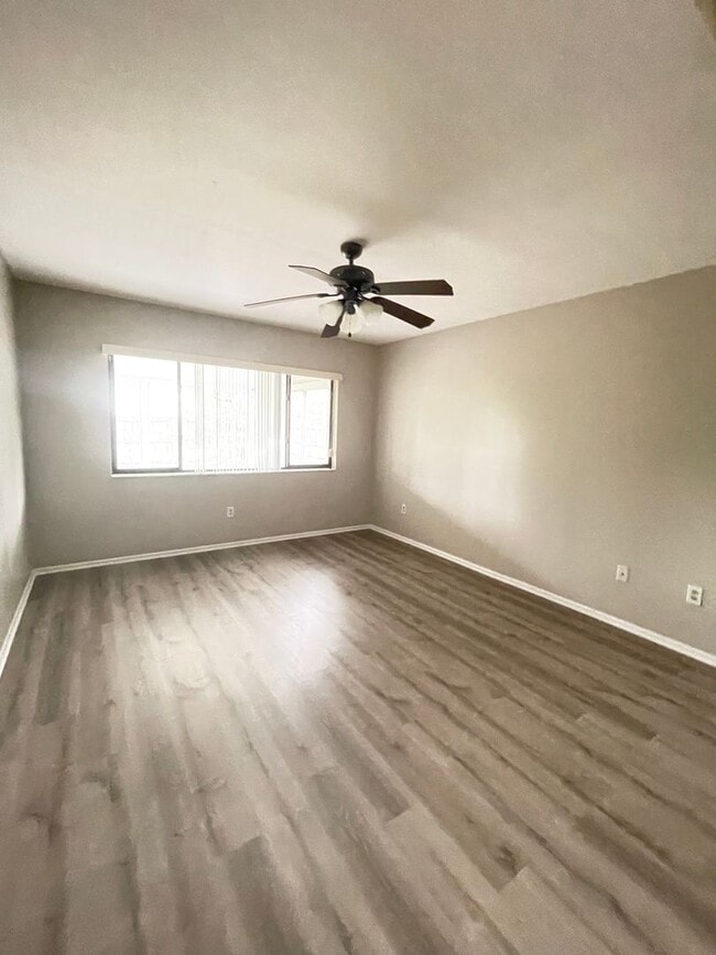 Building Photo - 3 Bedroom 2 Bath Home in Lakewood at the Crossings