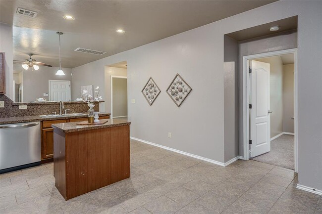 Building Photo - 8113 Frye Ln