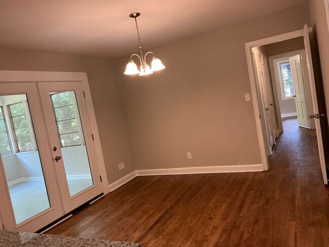 Building Photo - Now Available! Newly Renovated 3 BR/2 BA i...