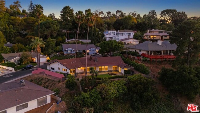 Building Photo - 15451 Longbow Dr