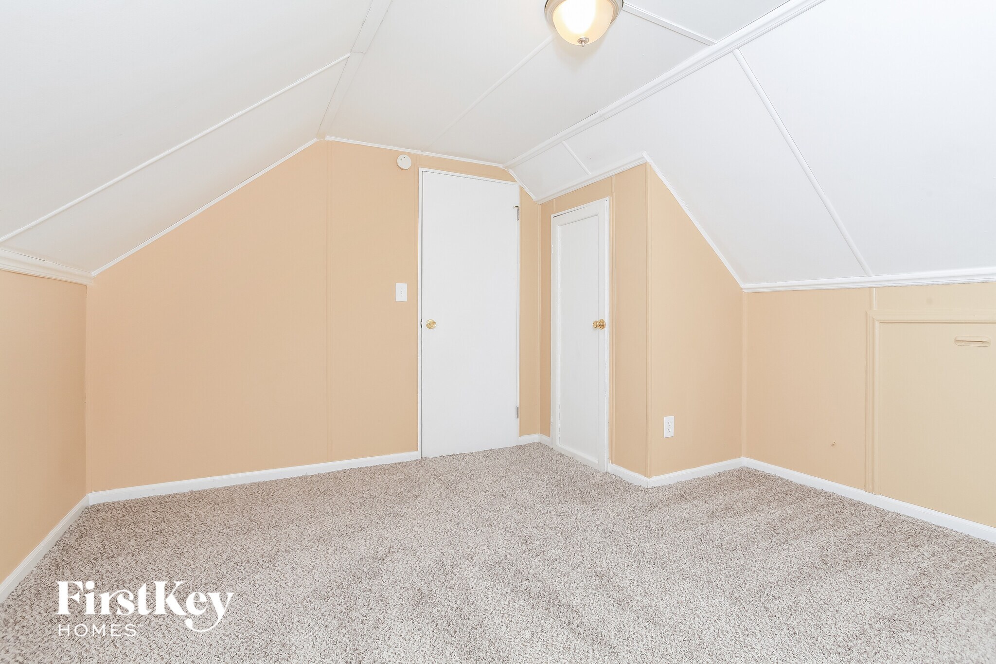 Building Photo - 714 Ivyhill Dr