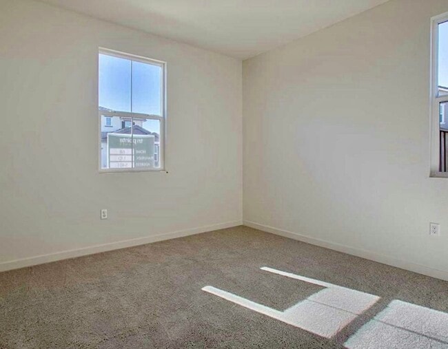 Building Photo - 5401 Spg Mountain Ln