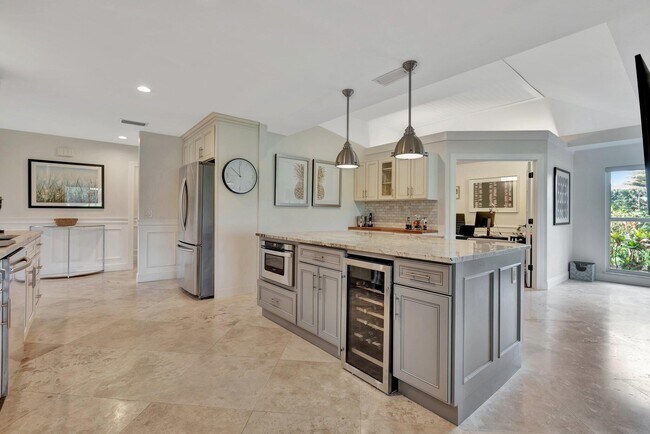 Building Photo - 13708 Whispering Lakes Ln