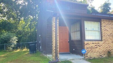 Building Photo - 6145 Greenon Ln