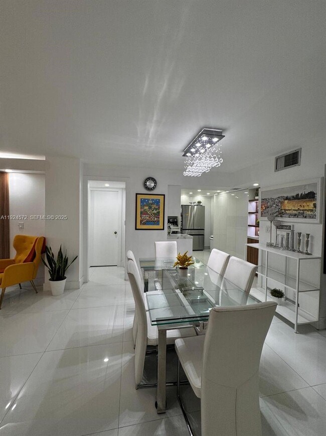 Building Photo - 3800 S Ocean Dr