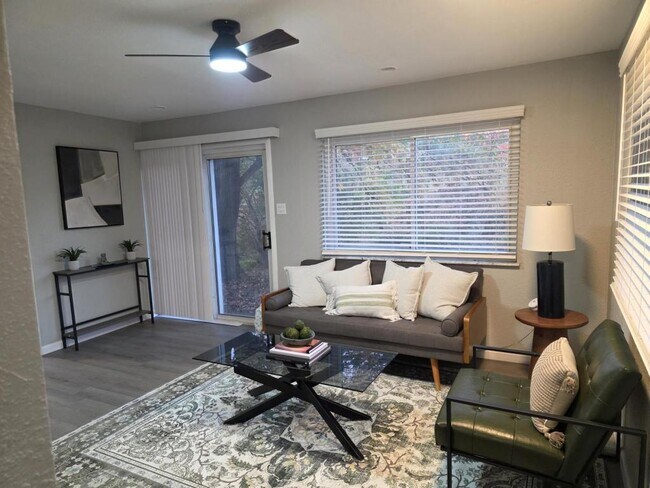 Building Photo - 7831 Trenton Ave