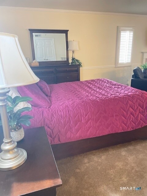 Building Photo - 221 Old Pond Ln