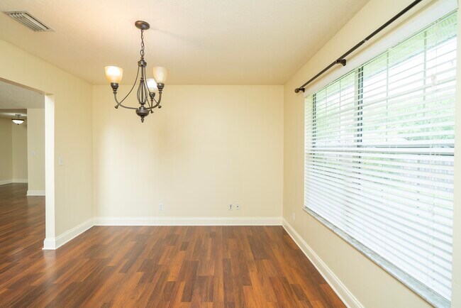 Building Photo - 2116 Wood Stork Ave