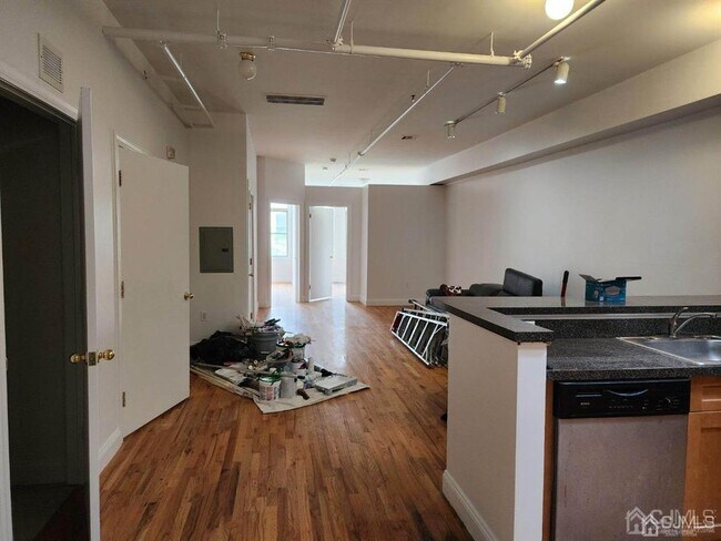 Building Photo - 378 George St