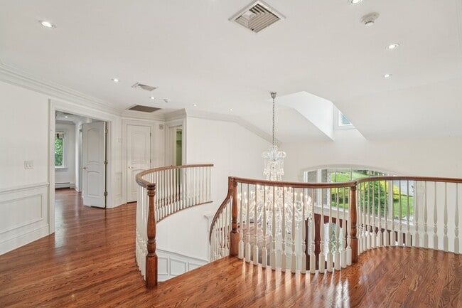 Building Photo - 55 McDermott Way