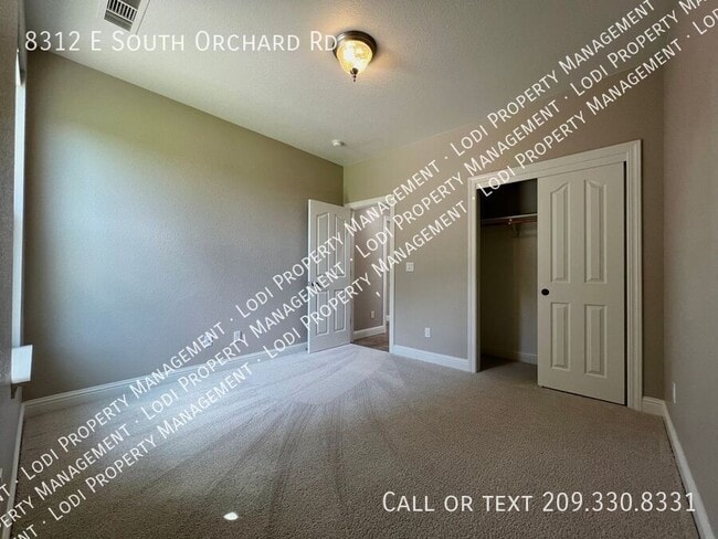 Building Photo - 8312 E Orchard Rd