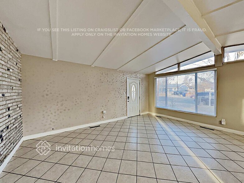 Building Photo - 190 Campo St